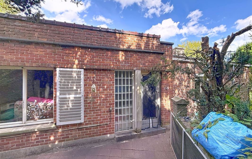 “Opportunité rare à la Vecquée : 2 maisons + terrain de 2.600 m² !”