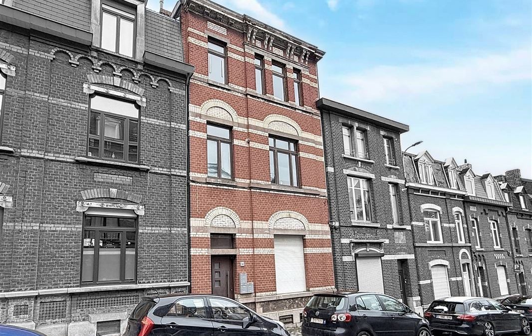 Maison de rapport 3 structures dasn le quartier de Glain
