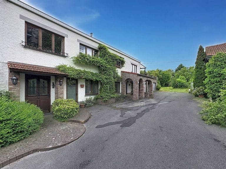 Maison aux nombreuses possibiltés d&rsquo;aménagement située sur les hauteurs de Grivegnée